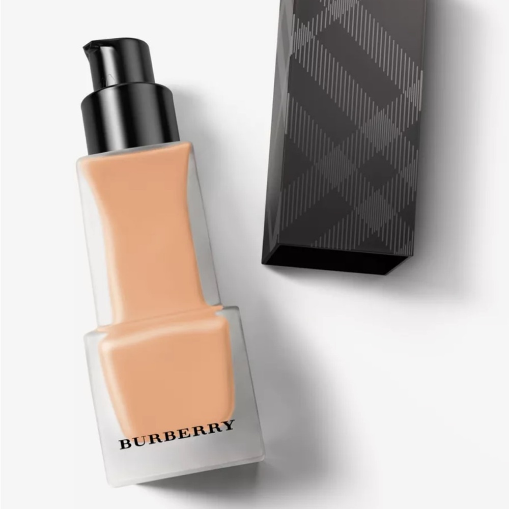 Burberry Foundation- Medium Cool